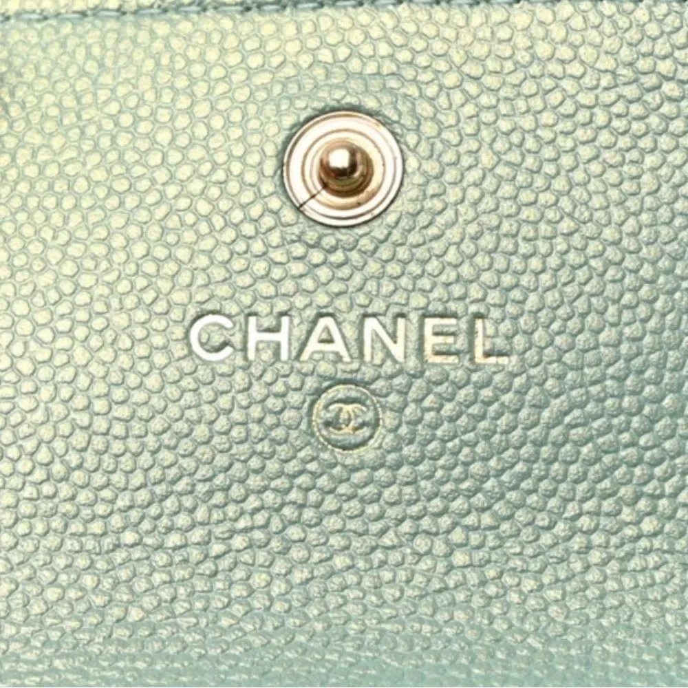 *CHANEL* 2021 Iridescent Mint Green 🌟Caviar🌟 Quilted Pearl on Top Micro WOC